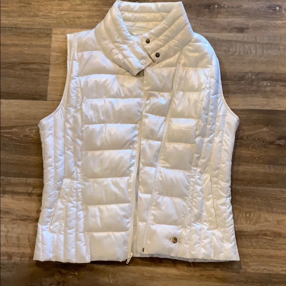 Bebe Large White Puffer Vest